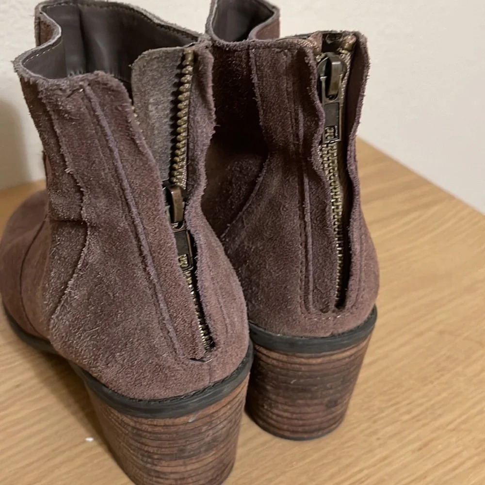 Crown Vintage Brown Suede Ankle Boots Size 7.5 - Picture 5 of 15